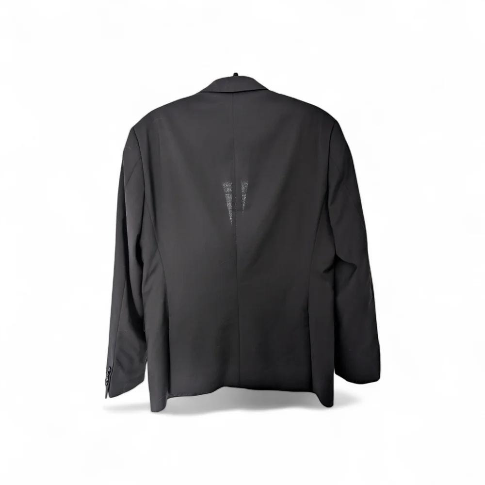 HUGO sophisticated black