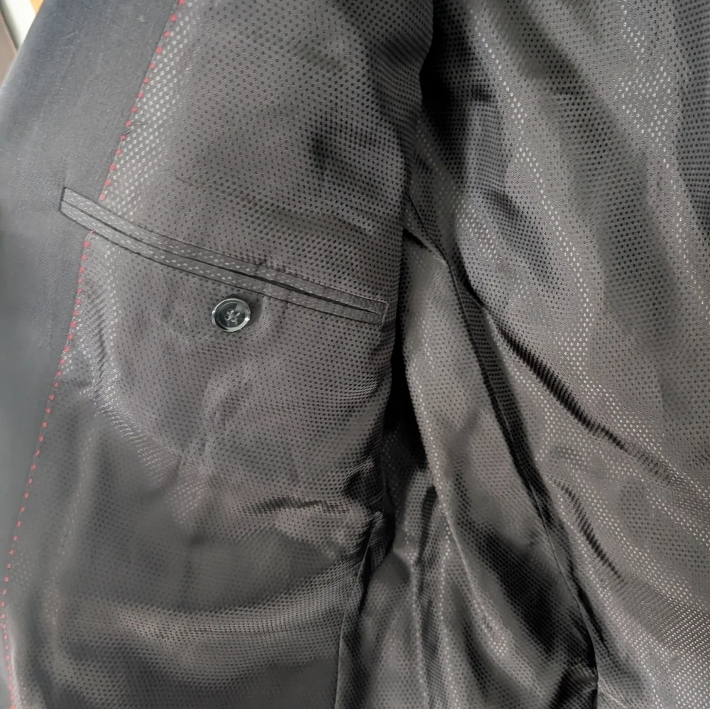 HUGO sophisticated black