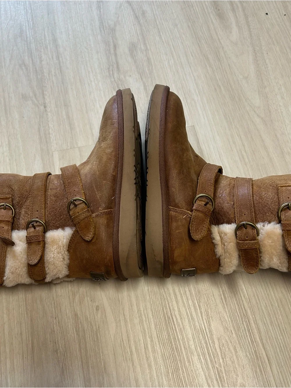 UGG becket leather