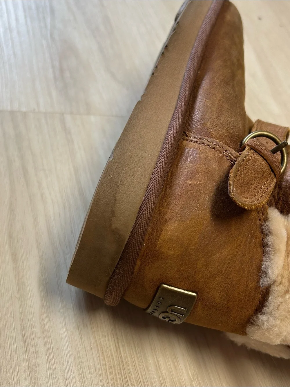 UGG becket leather