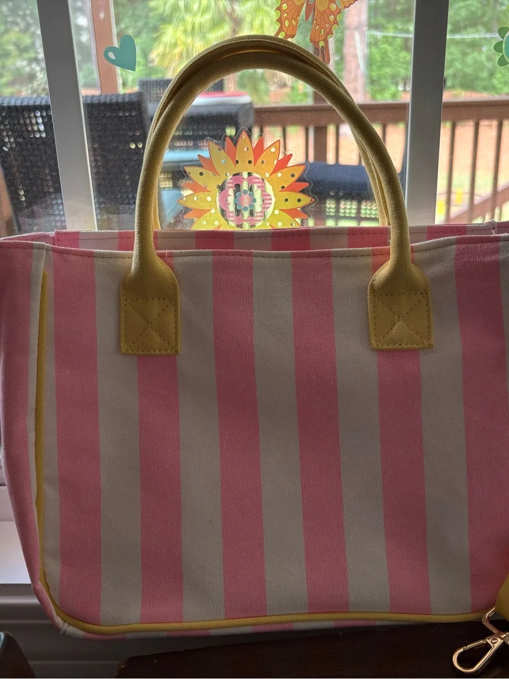 Sturdy canvas Pink White Striped Daisy Tote w/ Yellow Handles *new with tags*