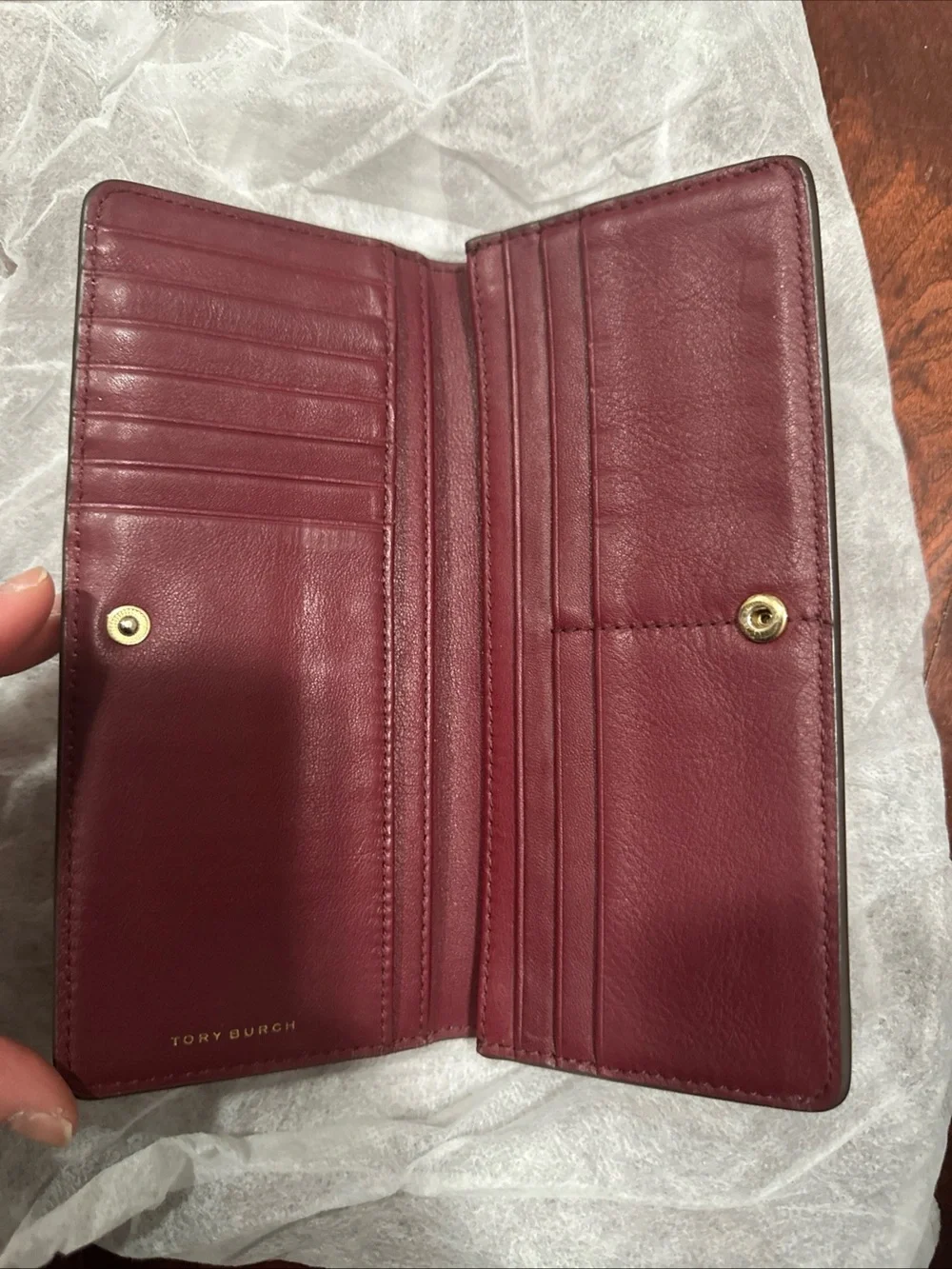 Tory Burch compact pebbled