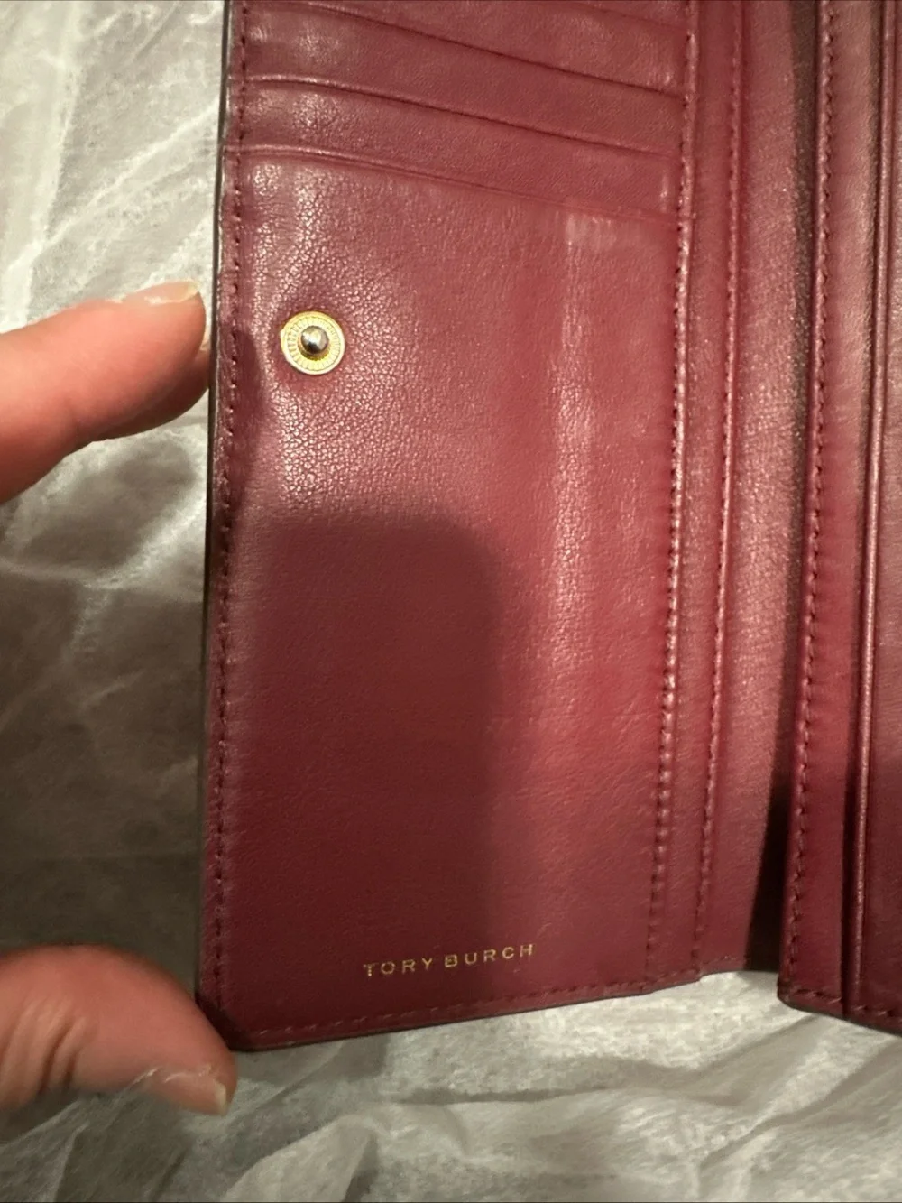 Tory Burch compact pebbled