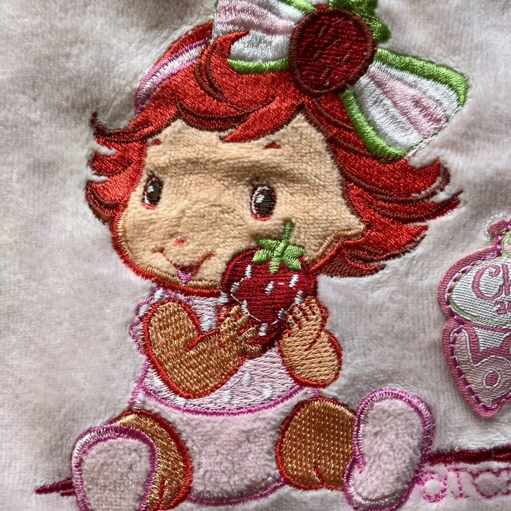 Strawberry Shortcake y2k 2011