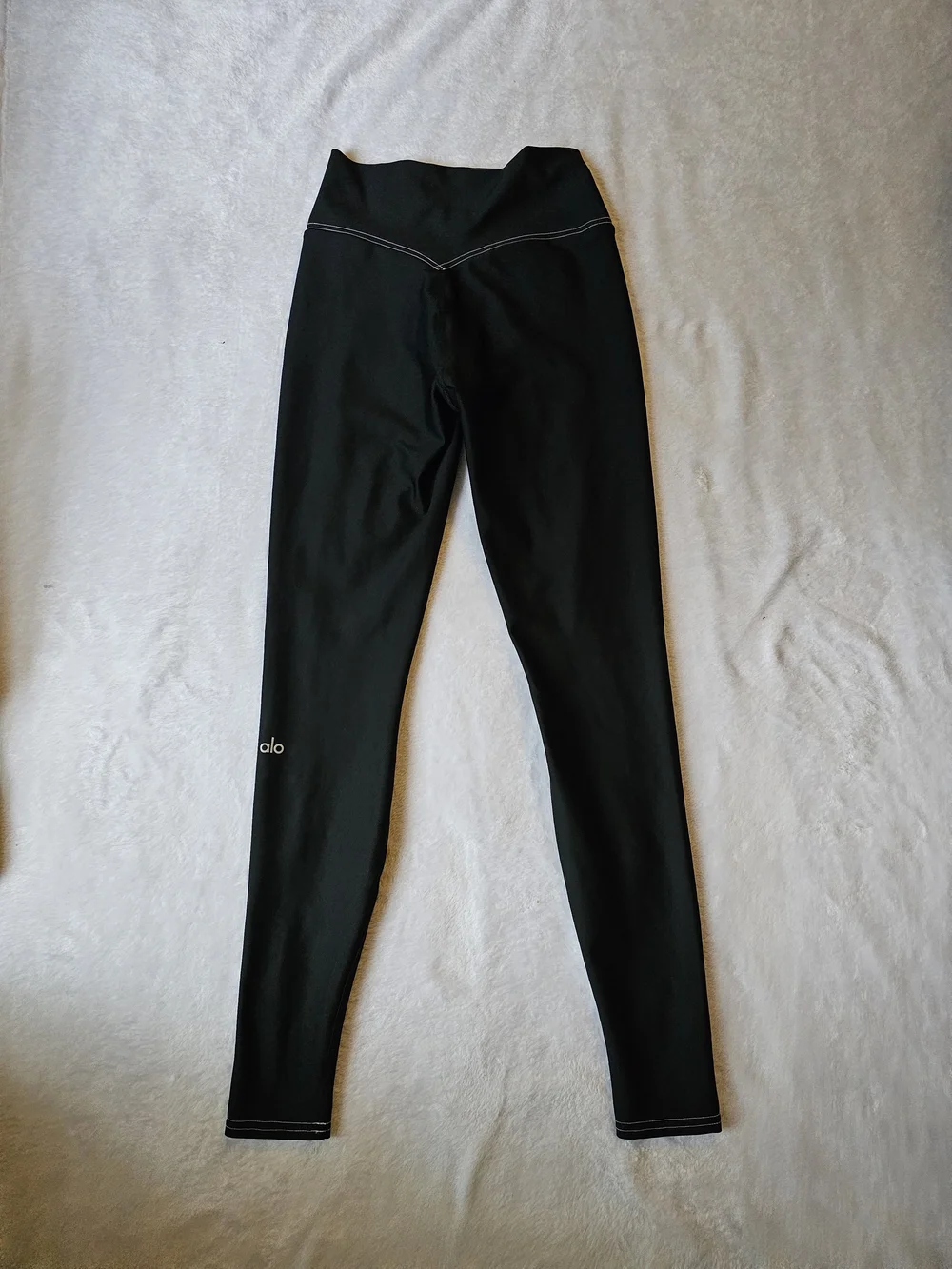ALO Yoga black alo