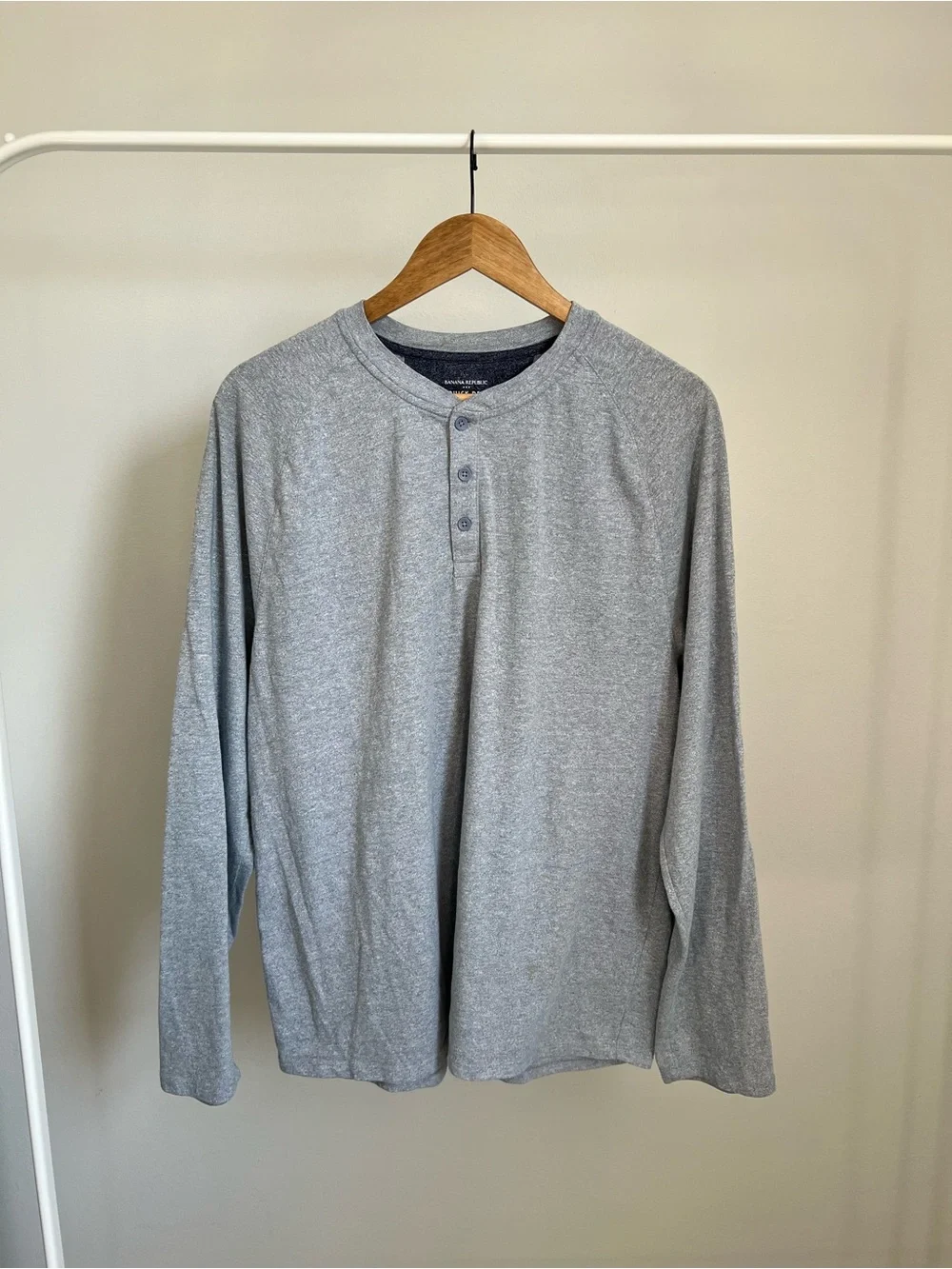 Banana Republic Heather Gray Long-Sleeve Henley