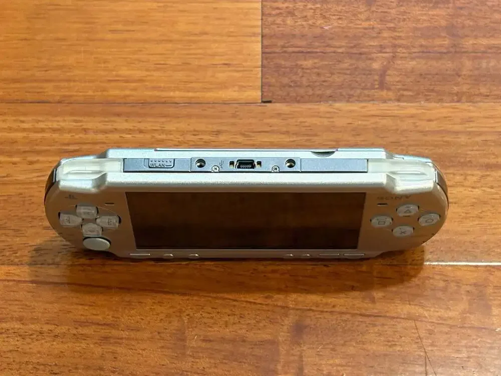 Sony psp 2000