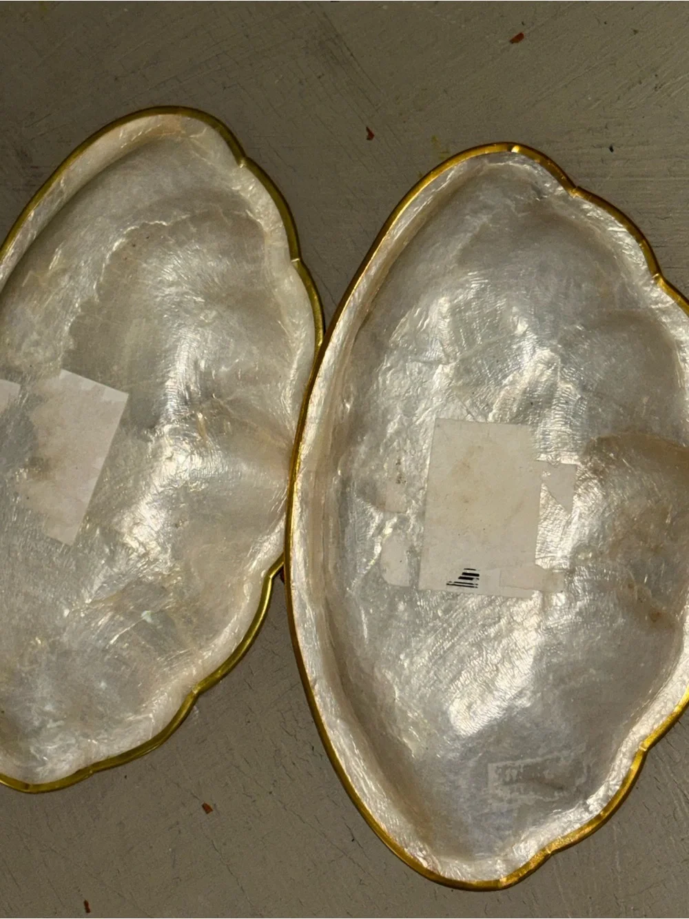 Capiz.  Scalloped. Mother of pearl Gold-Trim Shell Trinket Dishes - Set of 2