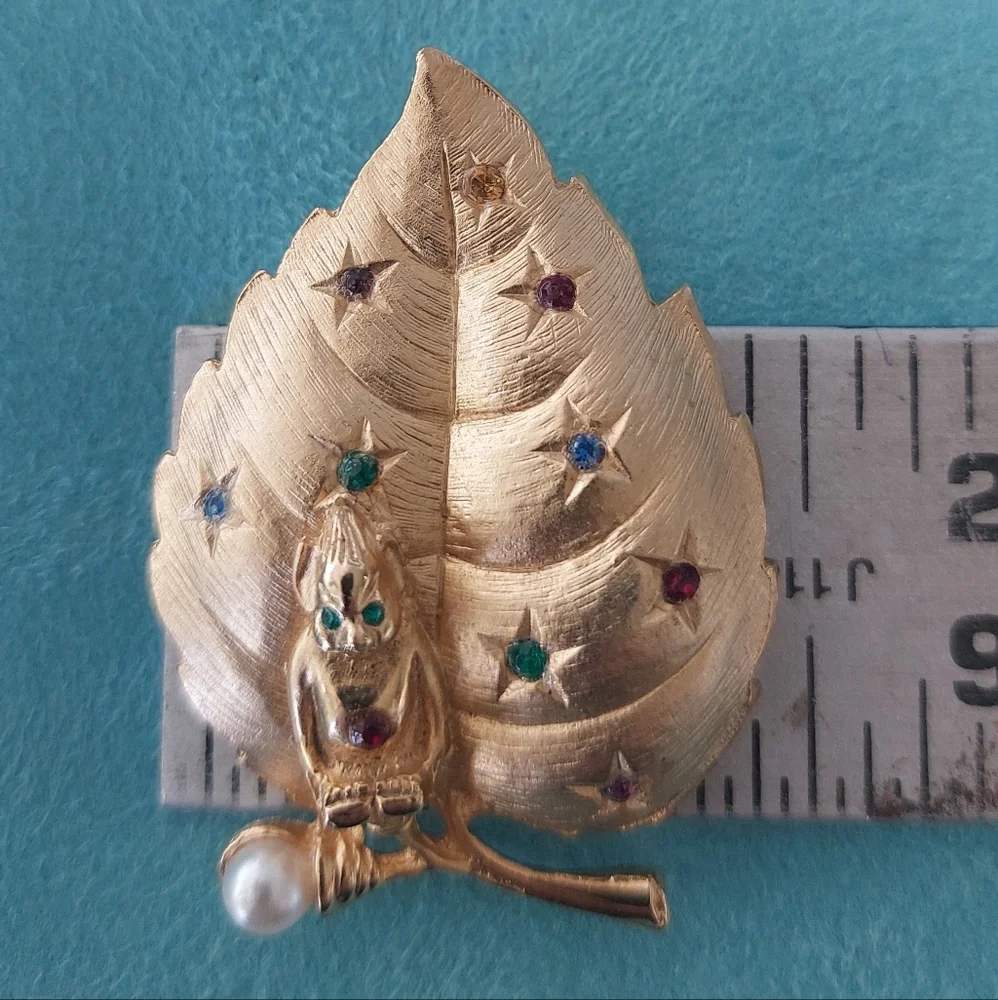 N/A inset accents