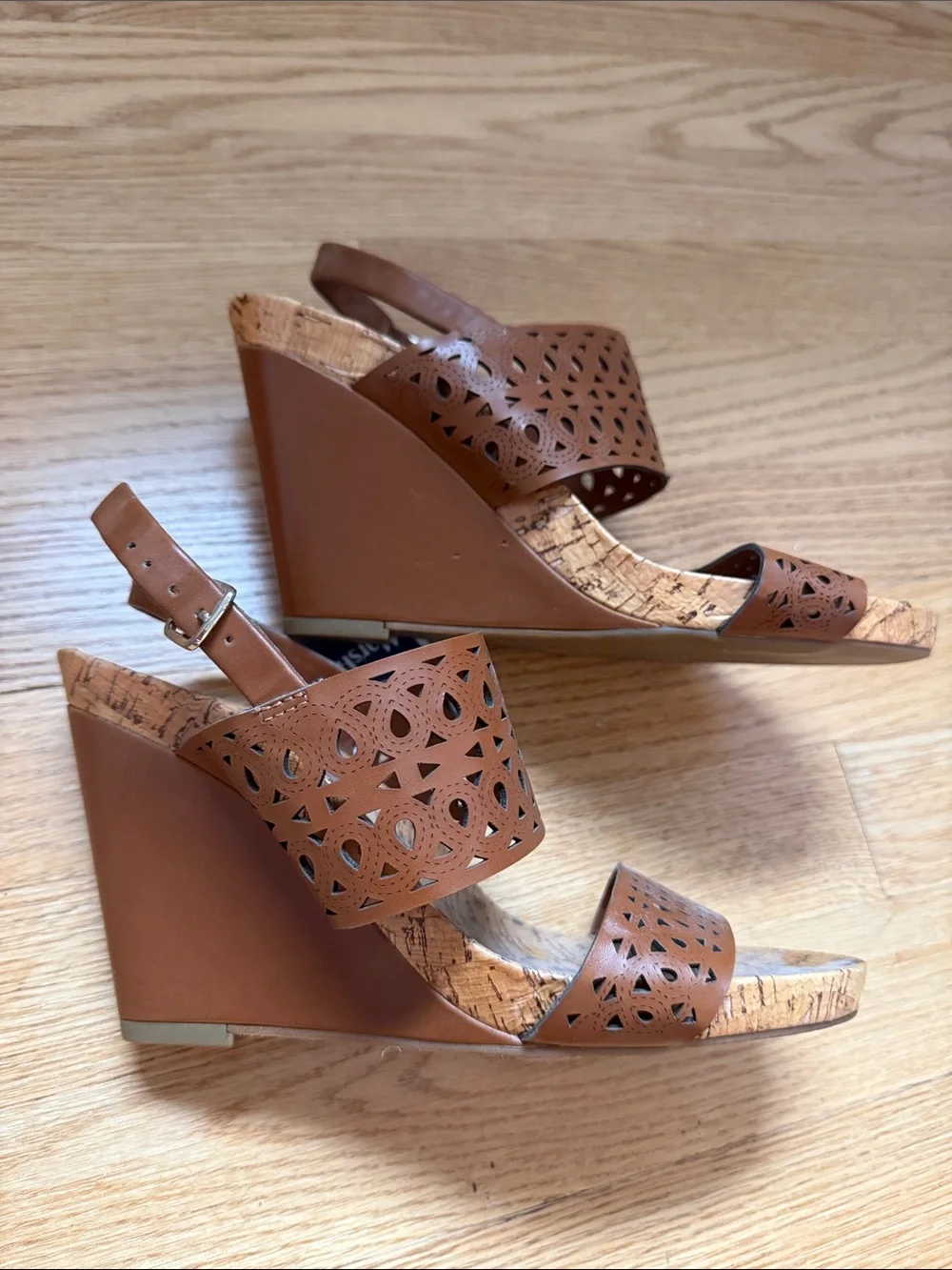 BCBGeneration brown laser