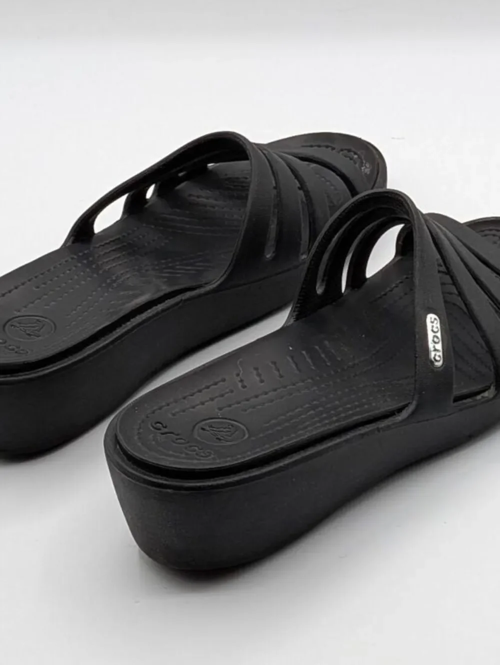CROCS women size