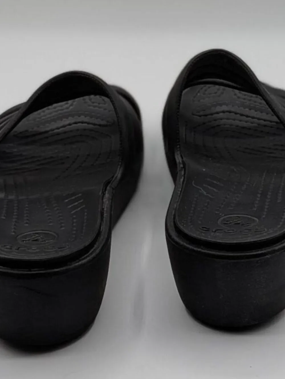 CROCS women size