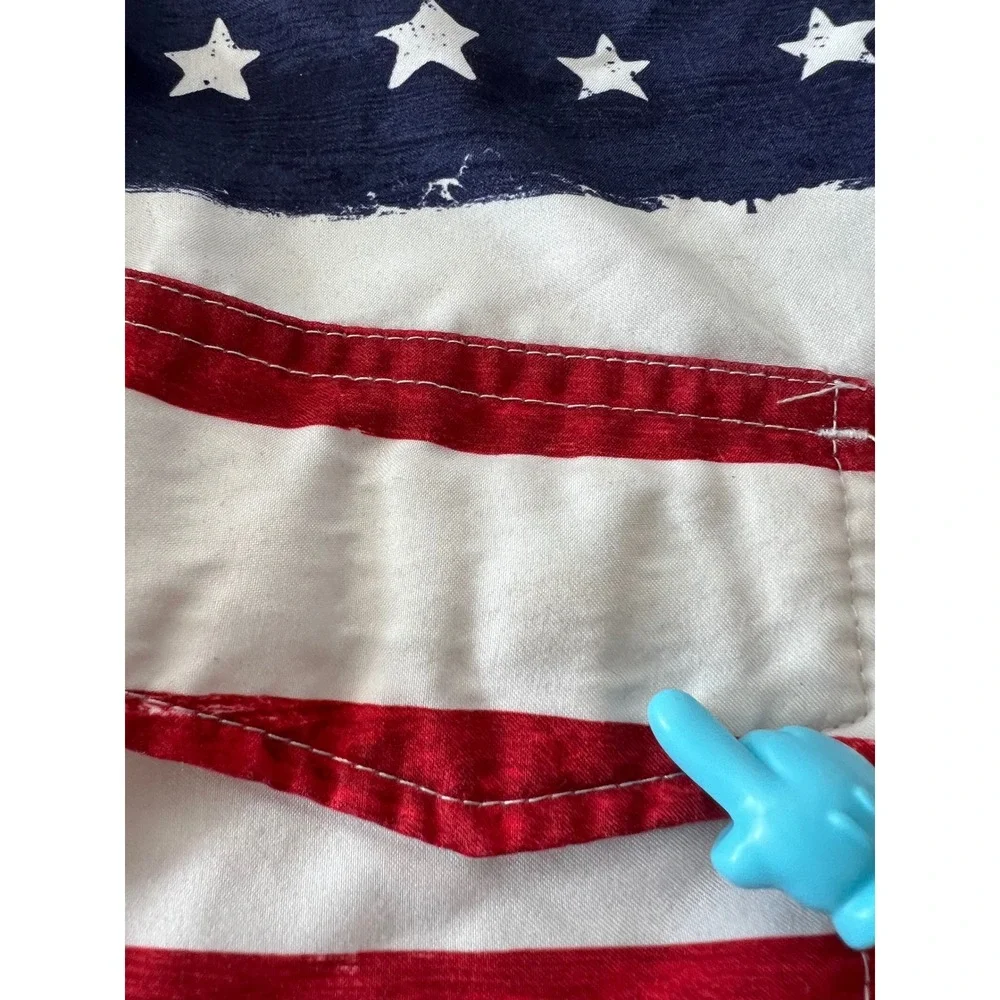 Hang Ten ships from