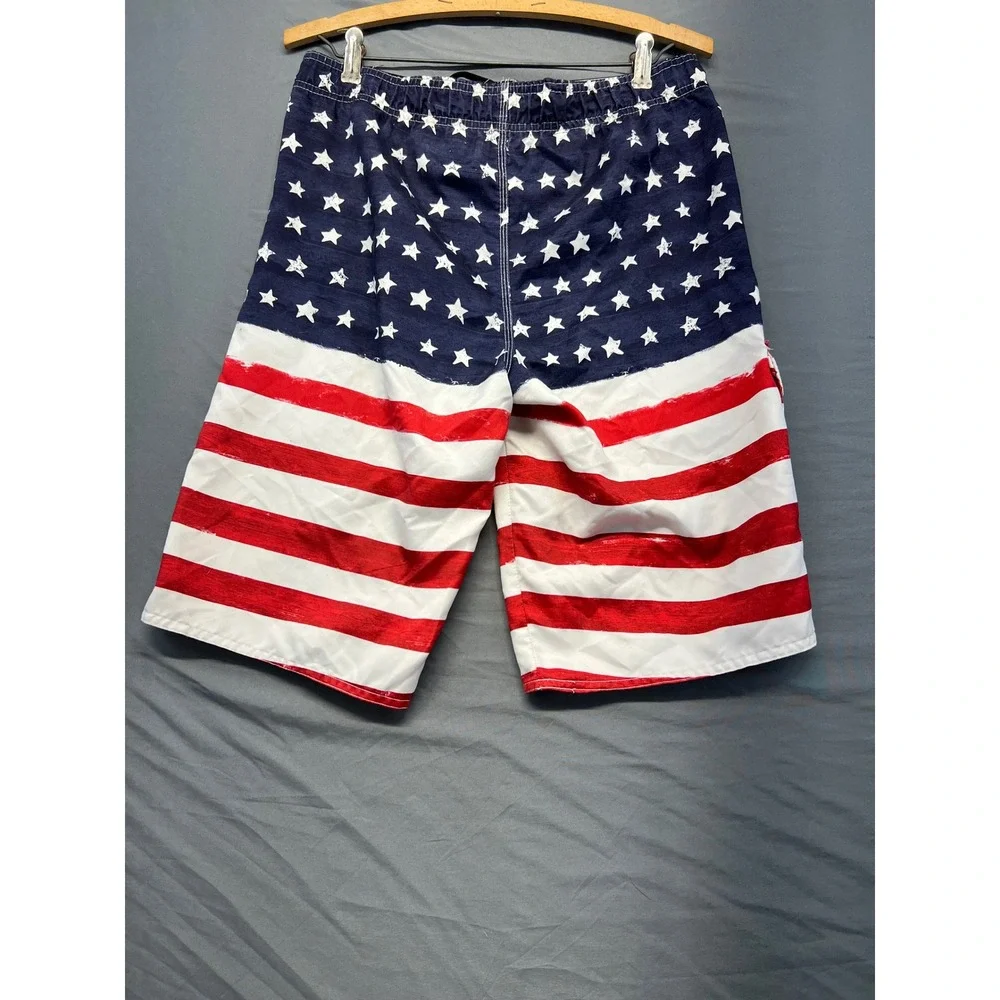 Hang Ten ships from