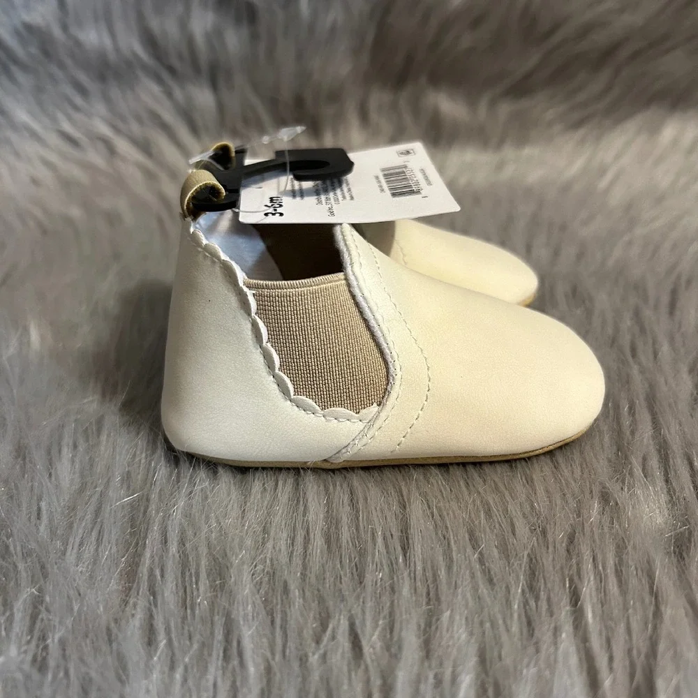 Carter's Child Of Mine Baby Shoes Infant Girl's‎ Size 3-6 Months White Booties