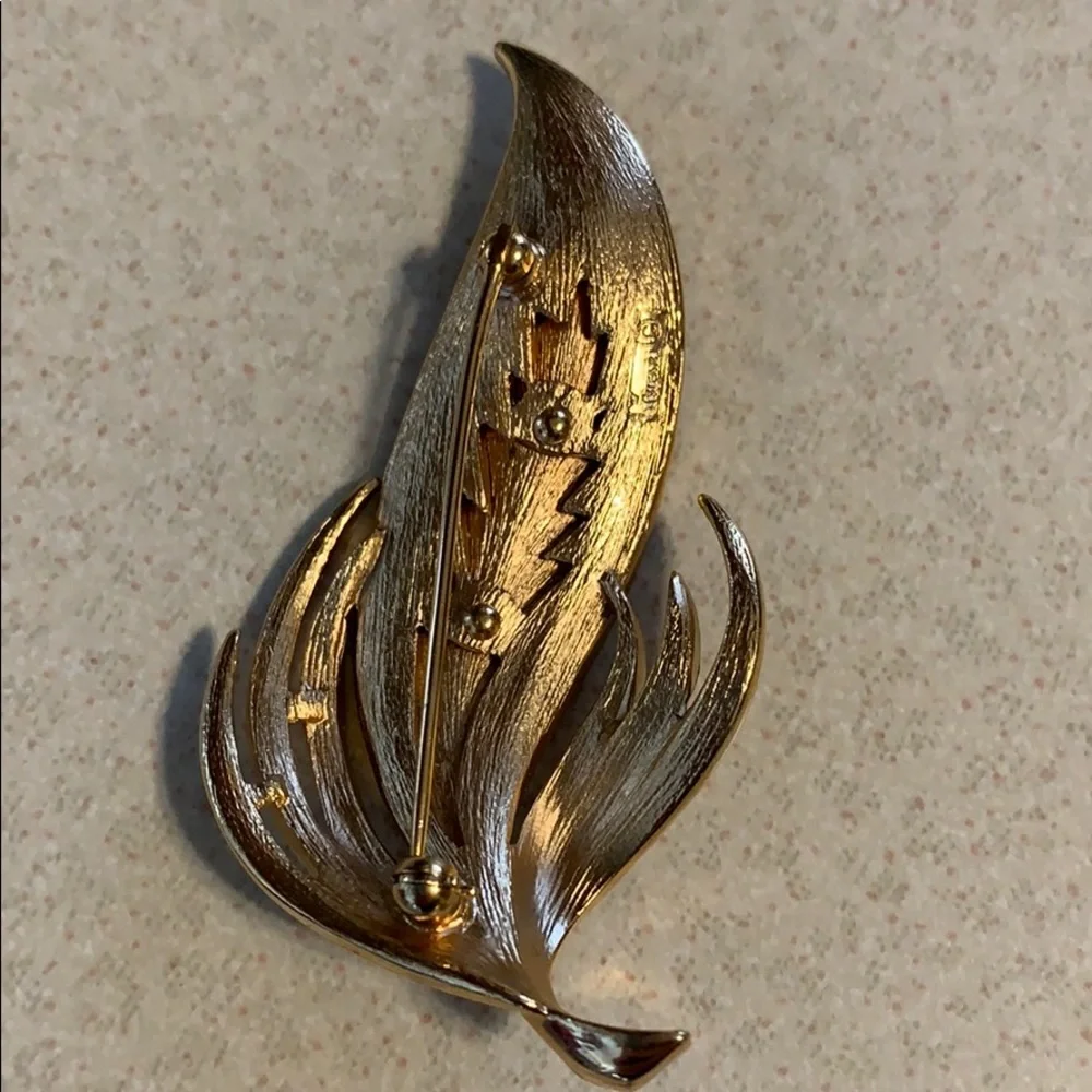 Trifari gold tone