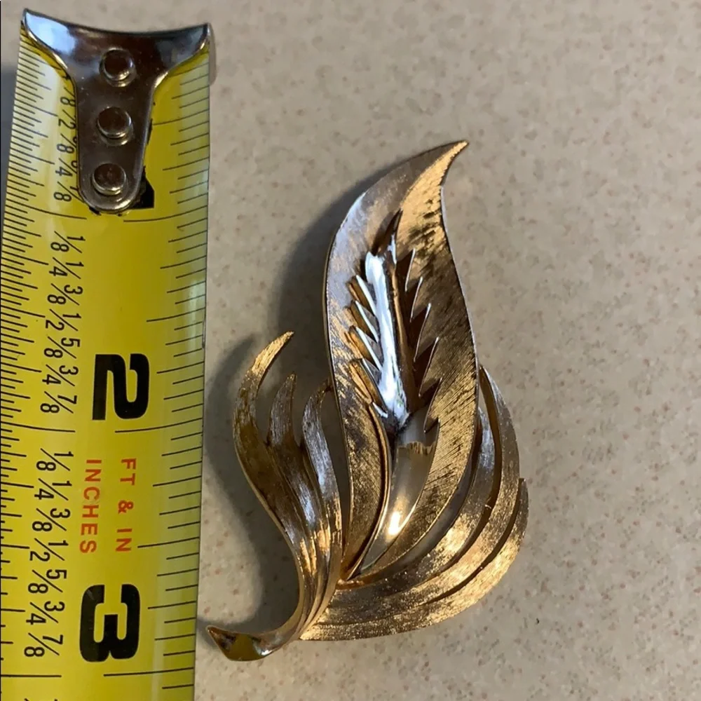 Trifari gold tone