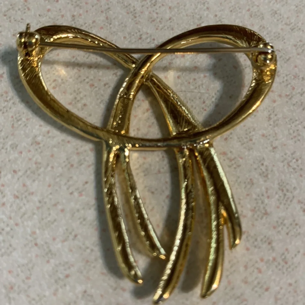 Trifari vintage gold