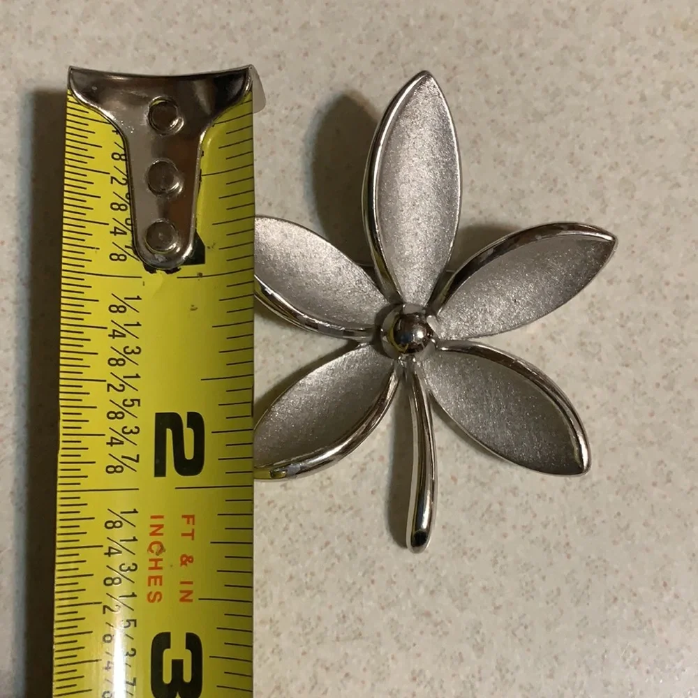 Trifari approx brushed 2”