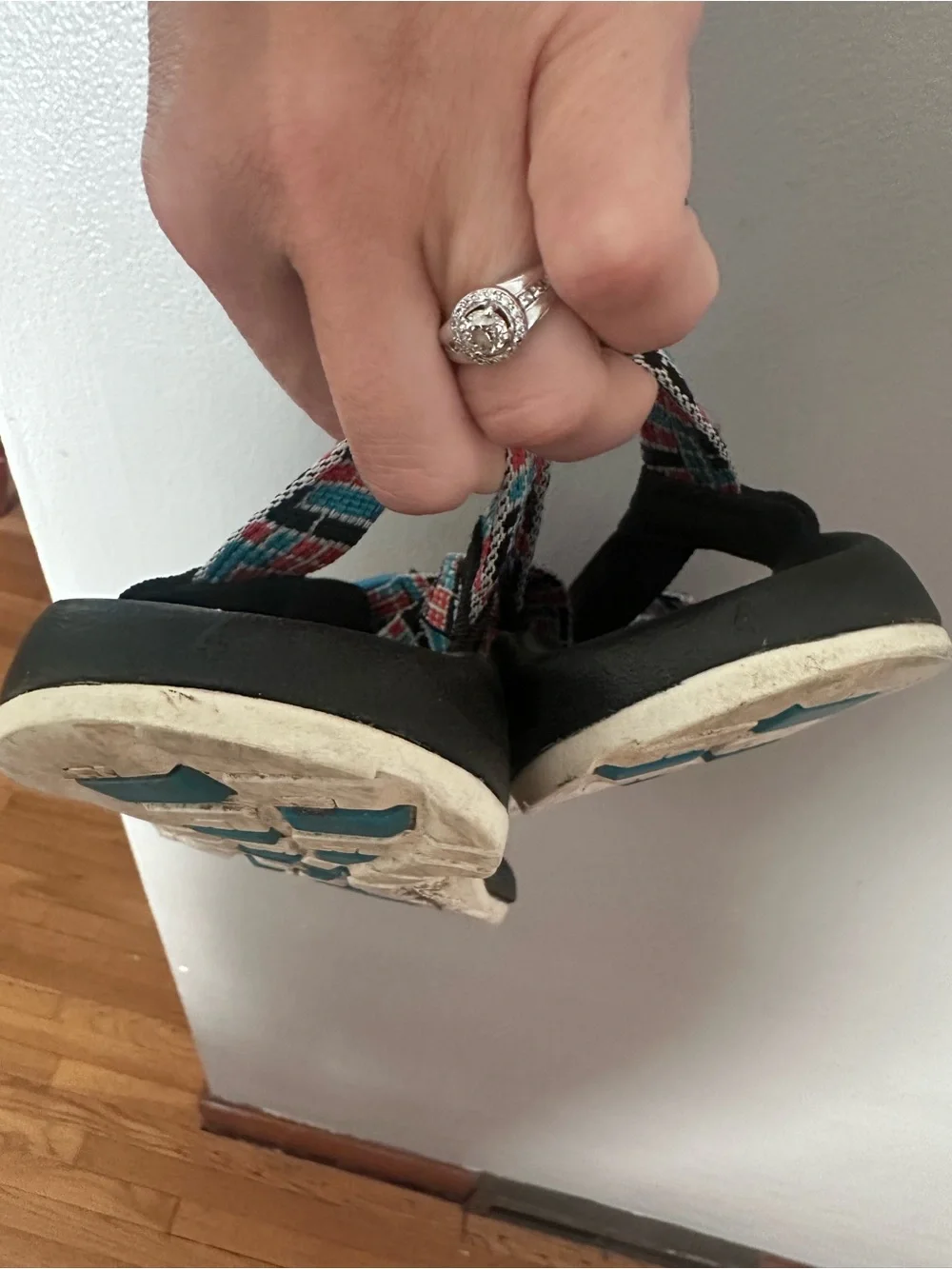 Chaco comfortable black