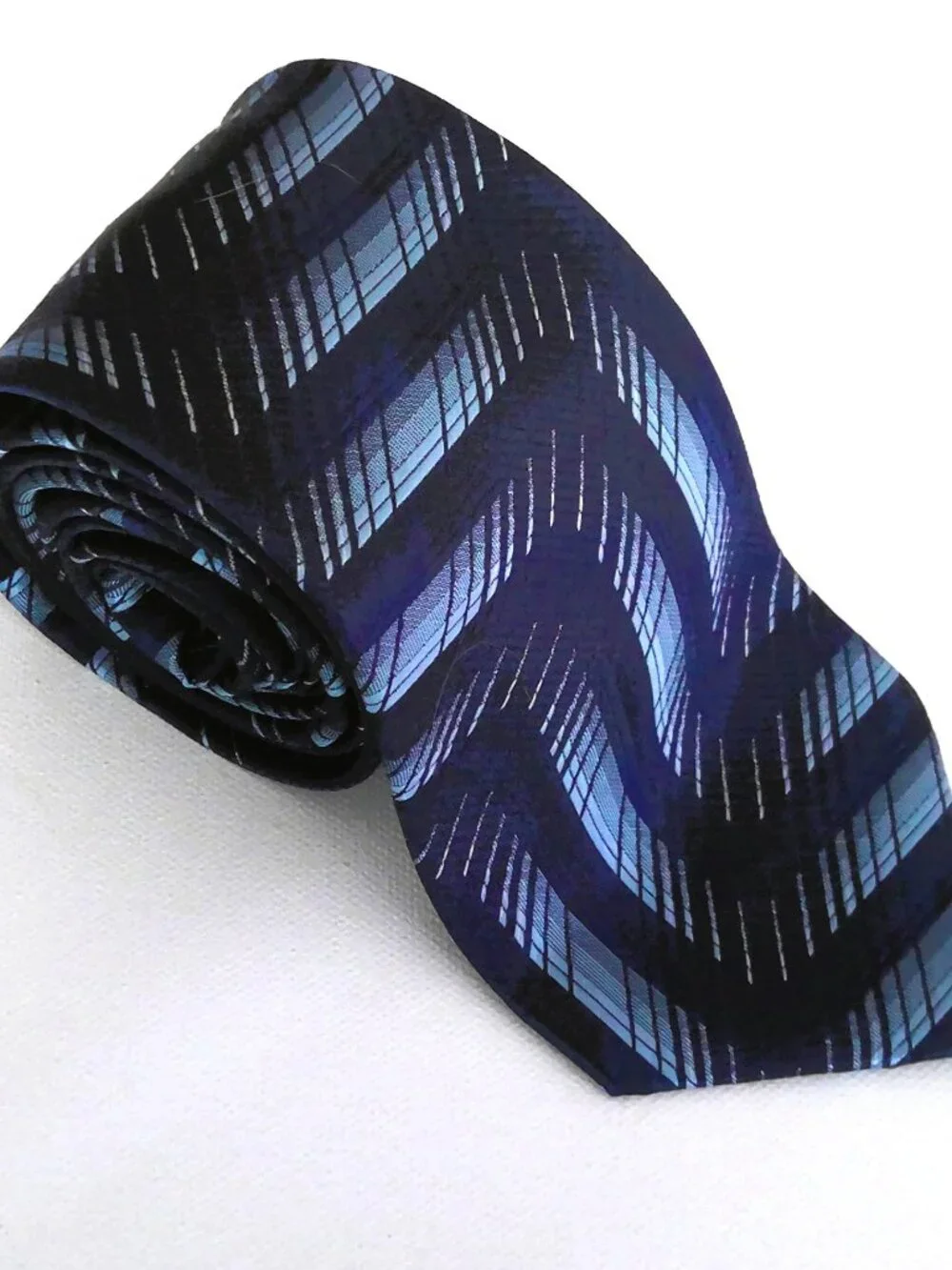 Twenty Dollar Tie Shades of Blue Handmade 100% Silk Extra Long 3 3/4