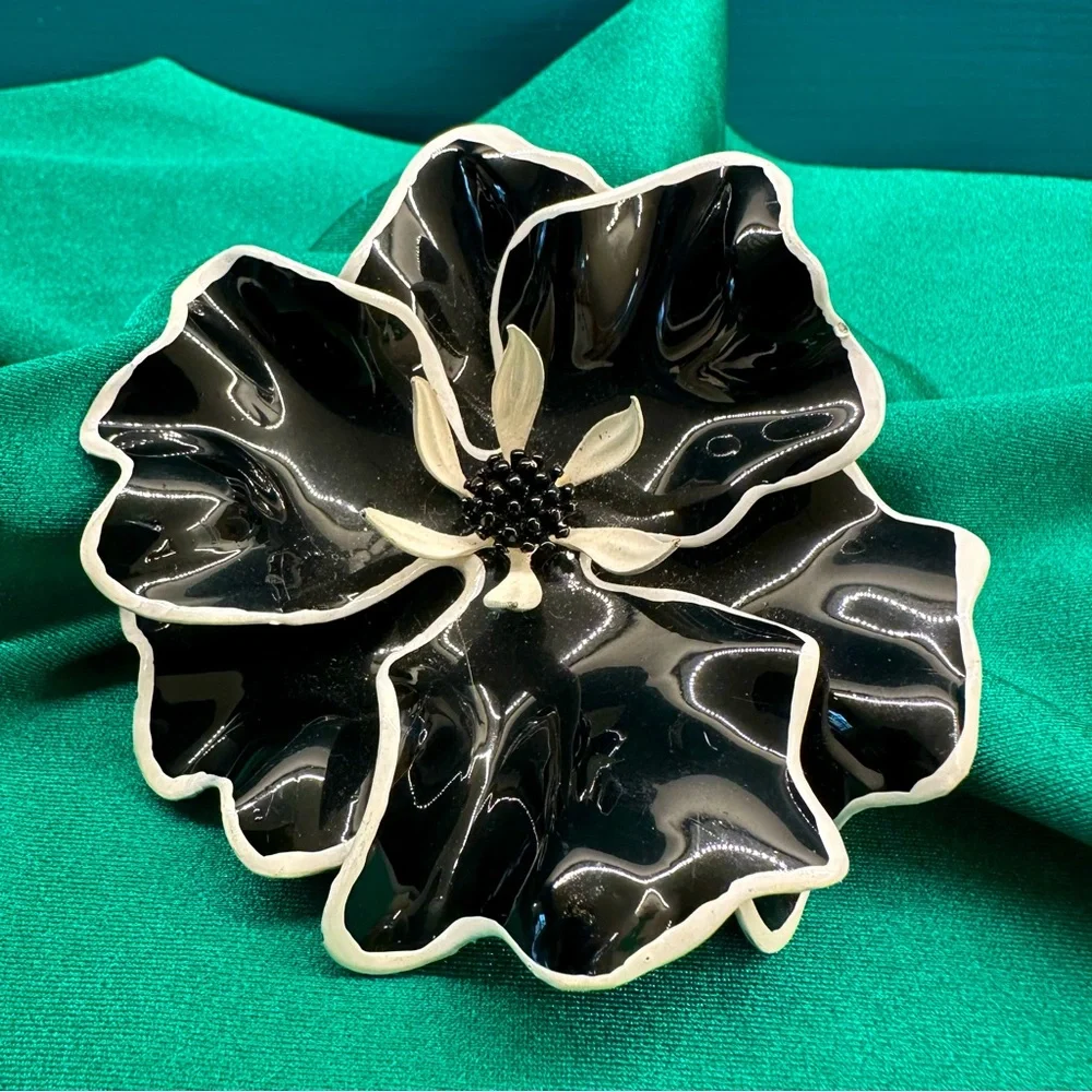 Vintage Black with White Flower Brooch- Large and Fabulous!!!!!