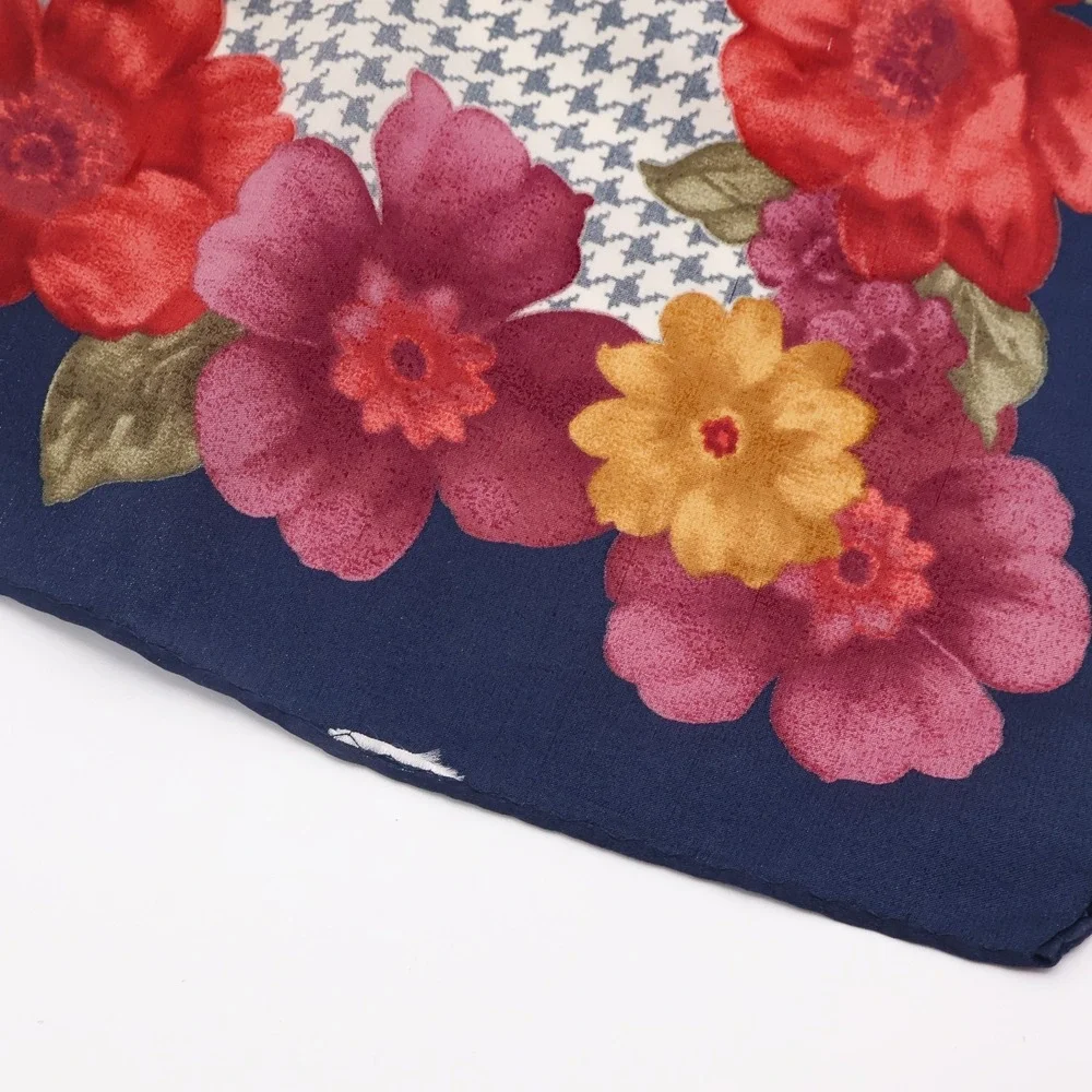 Oscar de la Renta item good
