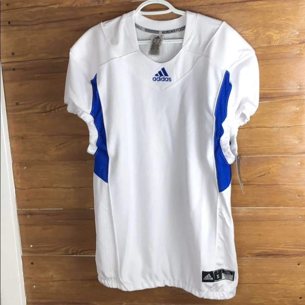 adidas Techfit Hyped men’s Football Jersey new with tags