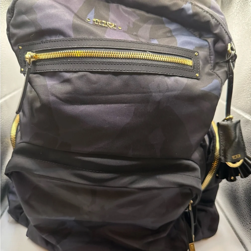 Tumi subtle some excellent