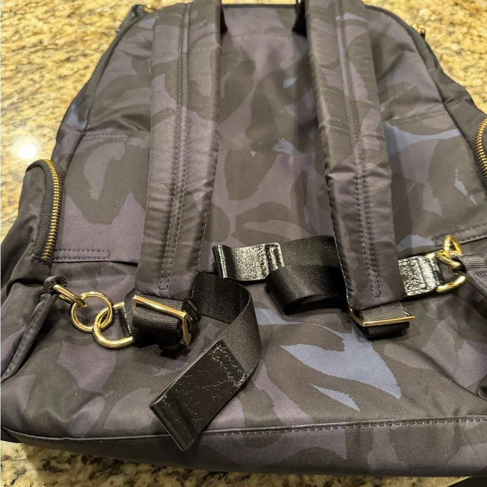 Tumi just front zip
