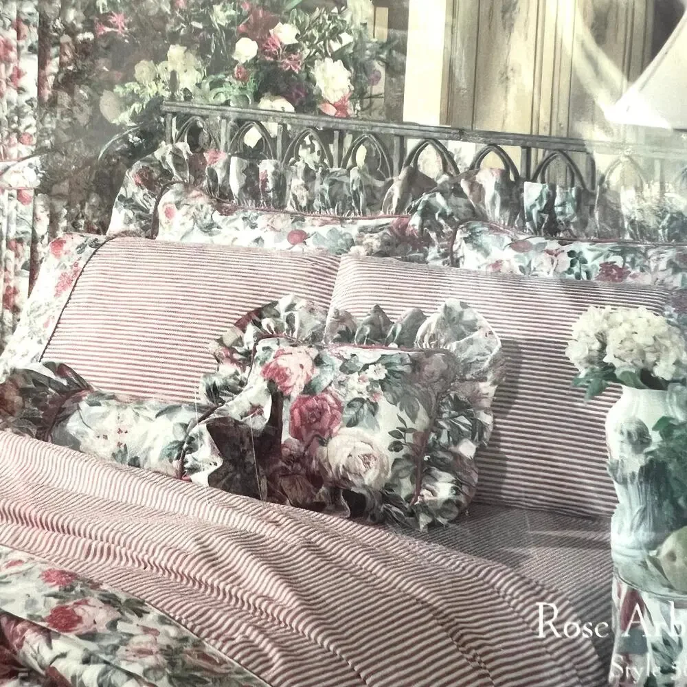 NWOT Croscill Arbor Rose complete valance and curtain set