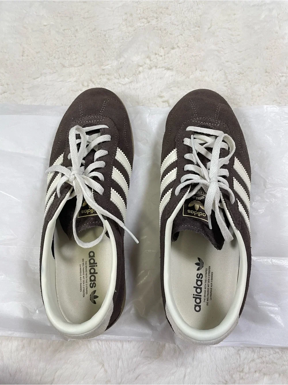 adidas Gazelle Women’s Brown Suede Sneakers with White Stripes, Size 7
