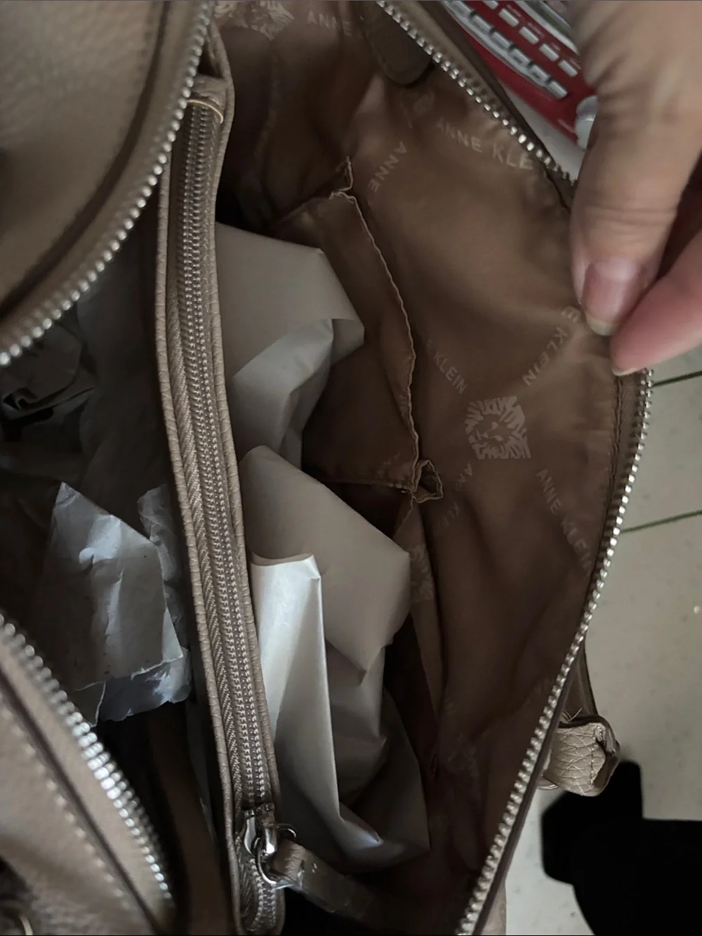 Anne Klein structured pebbled