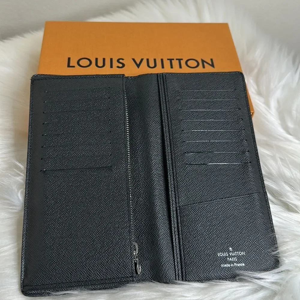 Louis Vuitton preloved louis