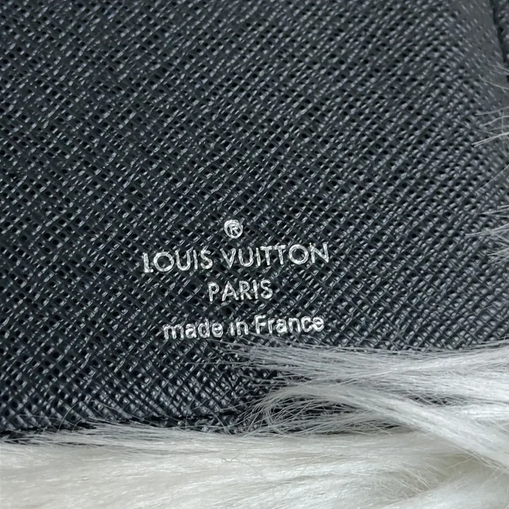 Louis Vuitton preloved louis