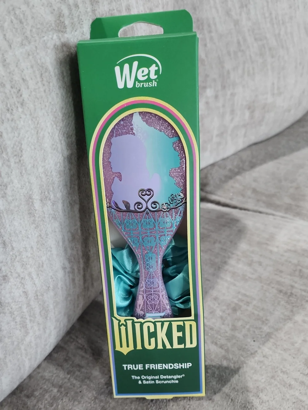 NWT Wet Brush- Wicked True Friendship