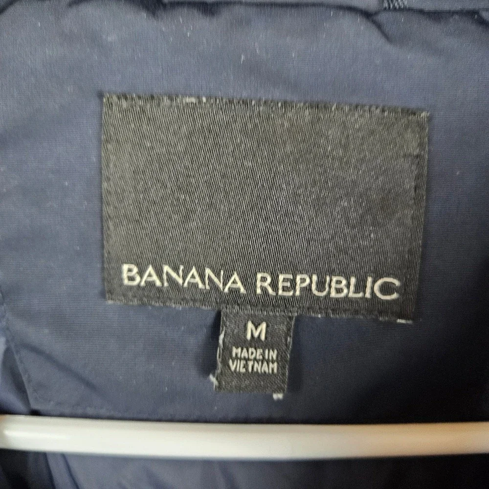 Banana Republic brand banana