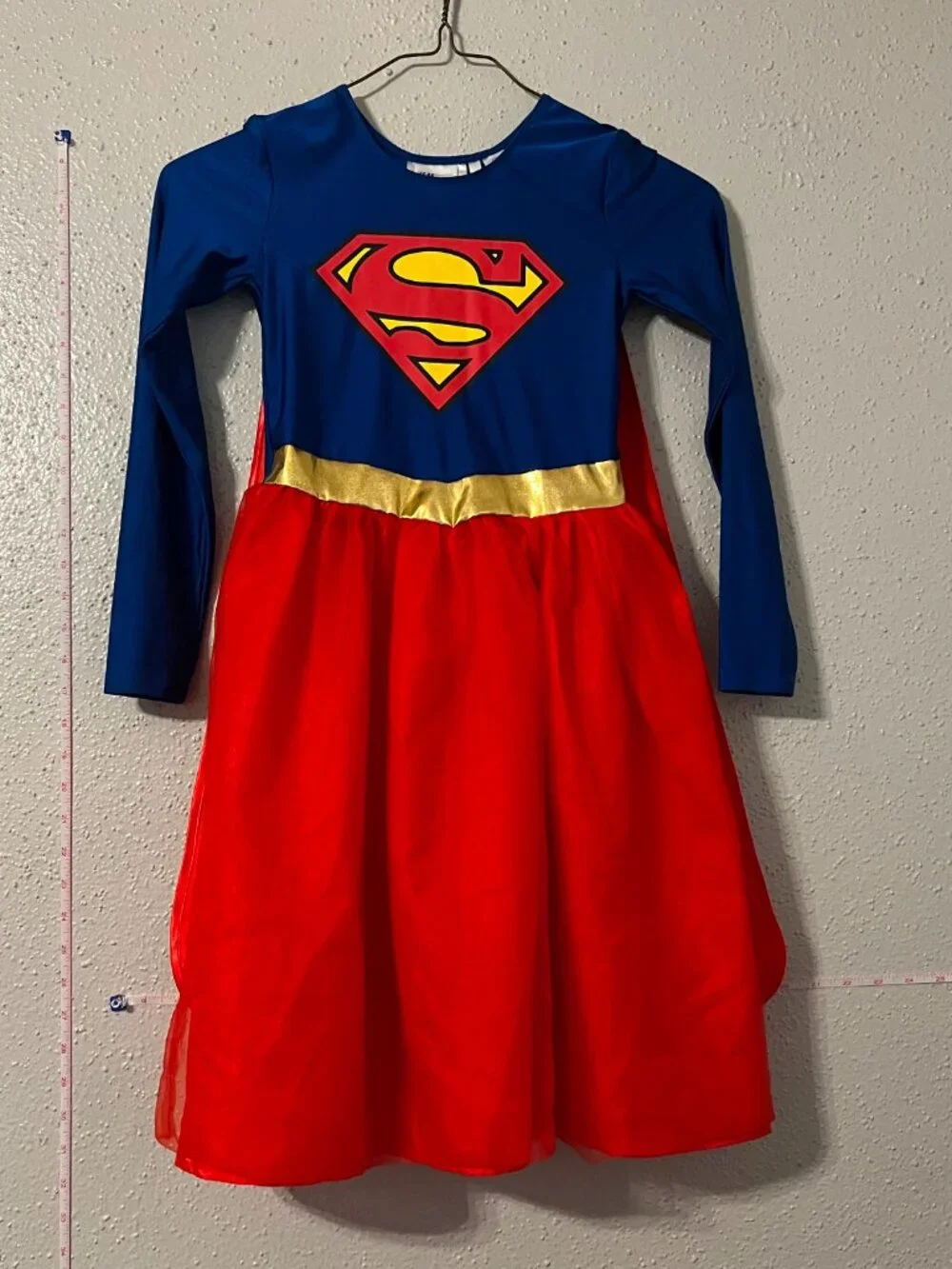 H&M vibrant supergirl