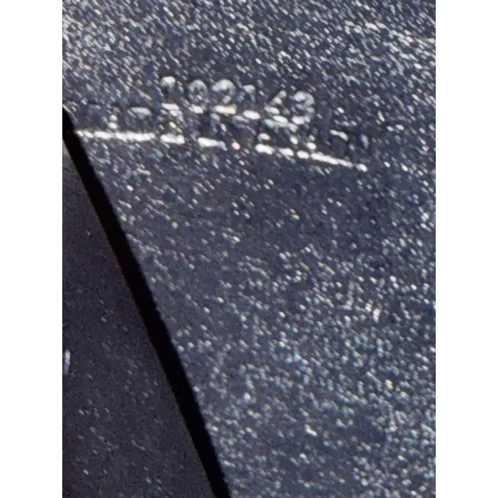 Loewe compact zip