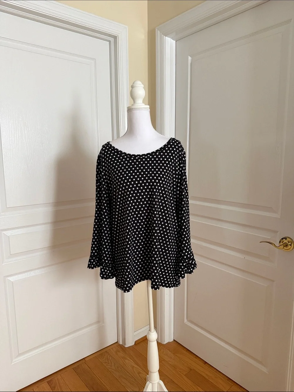 Michael Kors neckline allover top