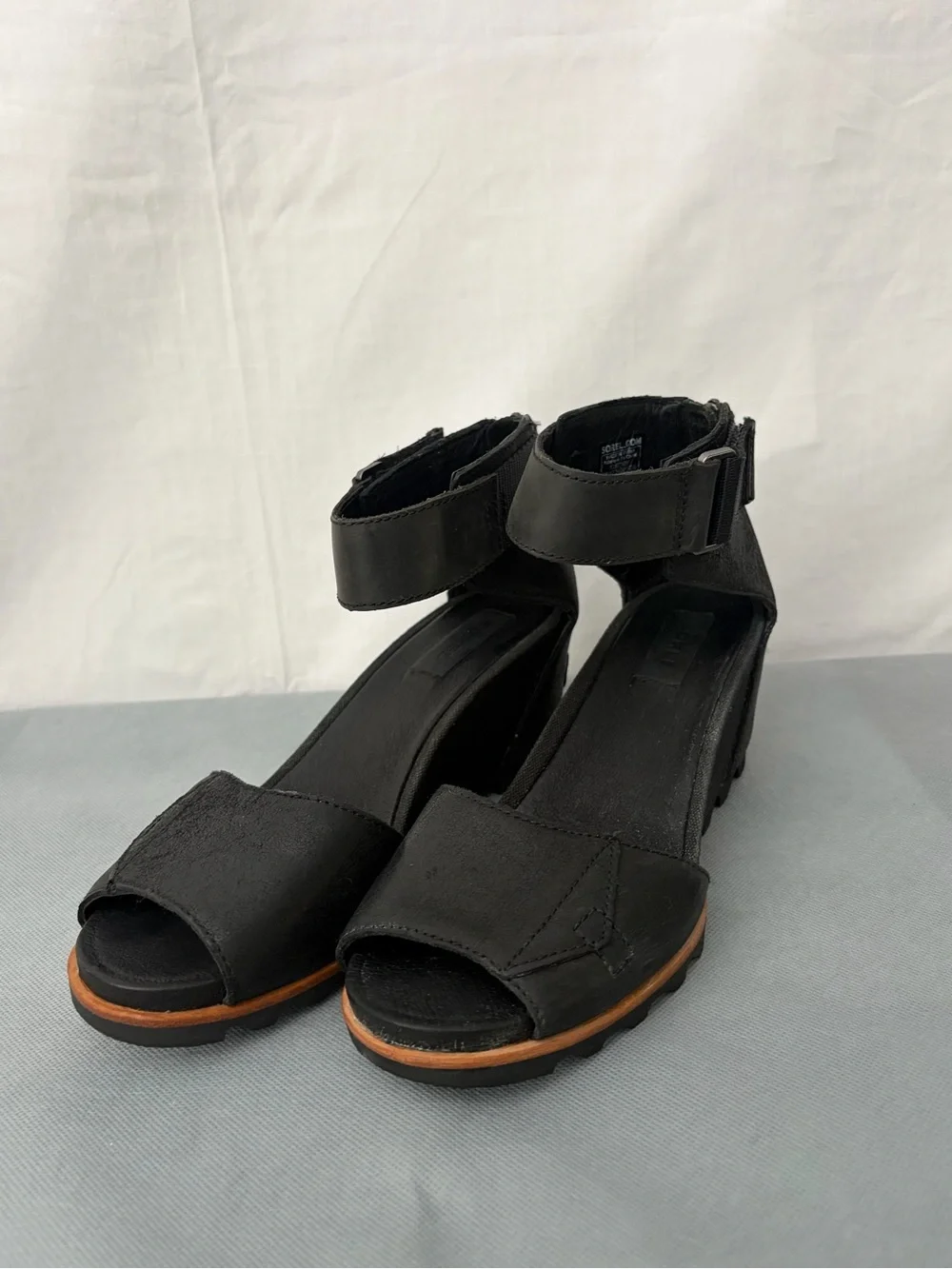 Women’s Sorel Black Wedge Sandals Ankle Strap Zip Size 8.5 Excellent(B225)