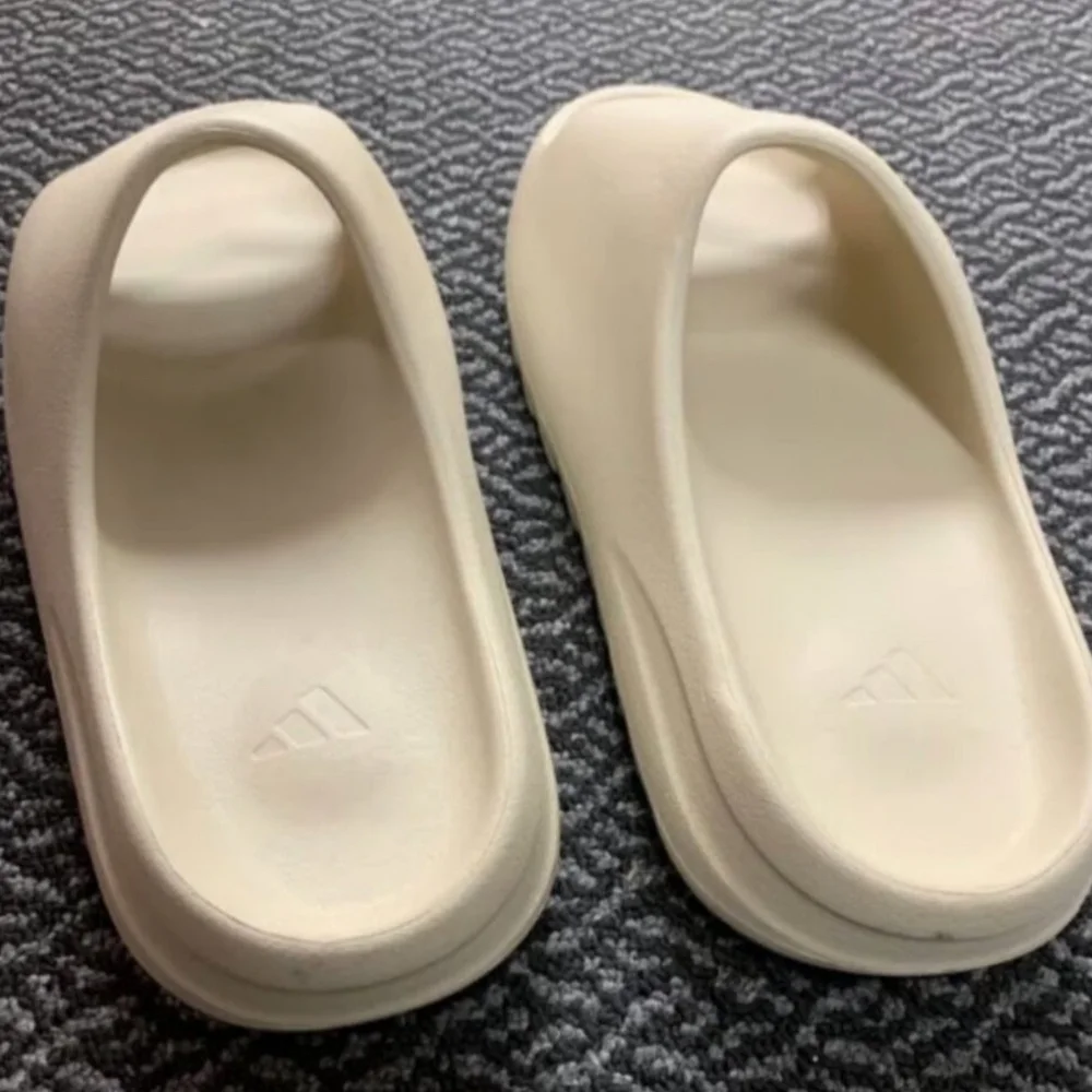 Adidas Yeezy Slide Bone | Size 6 | Brand New (No Box)