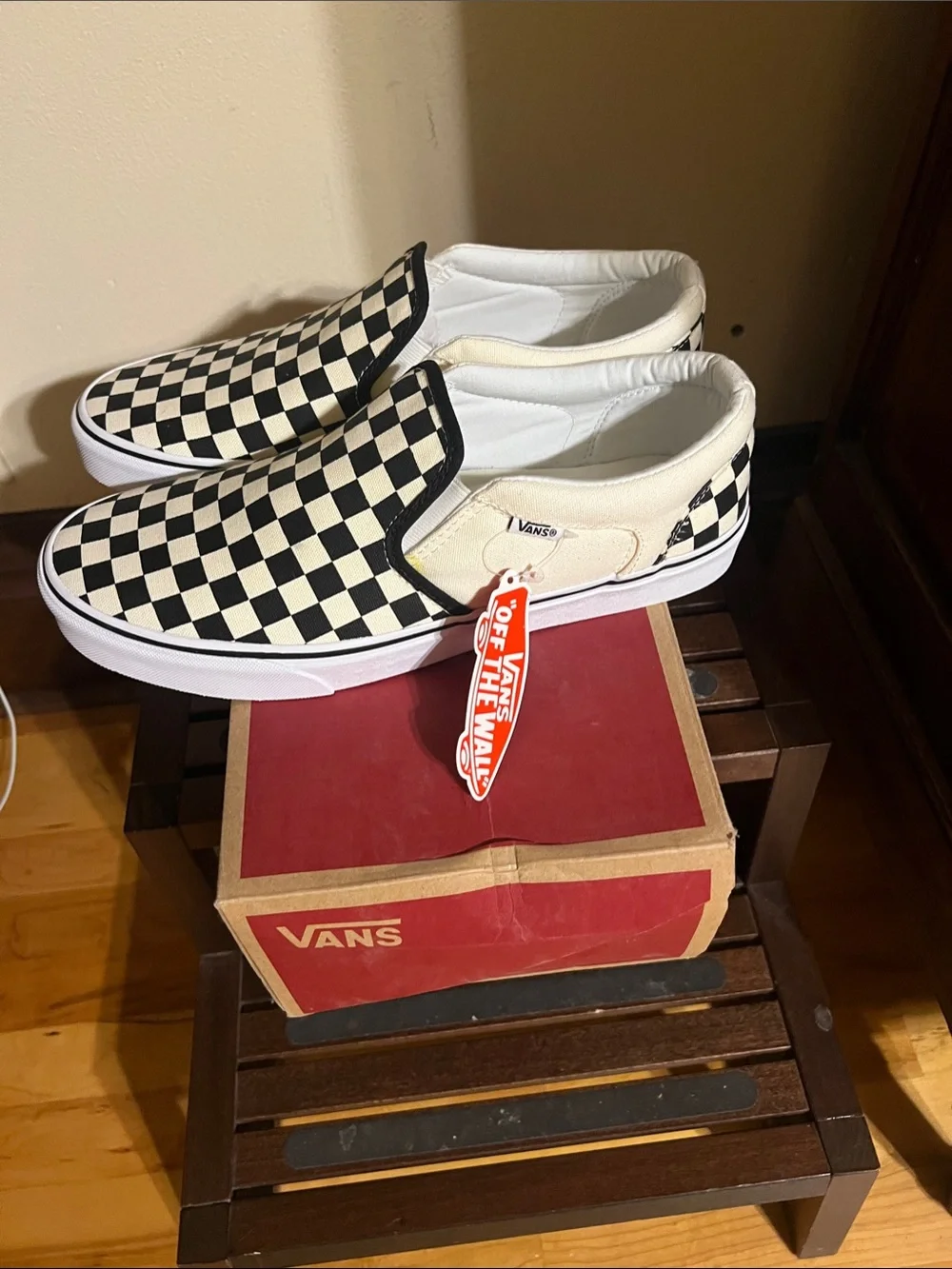 Vans new tags
