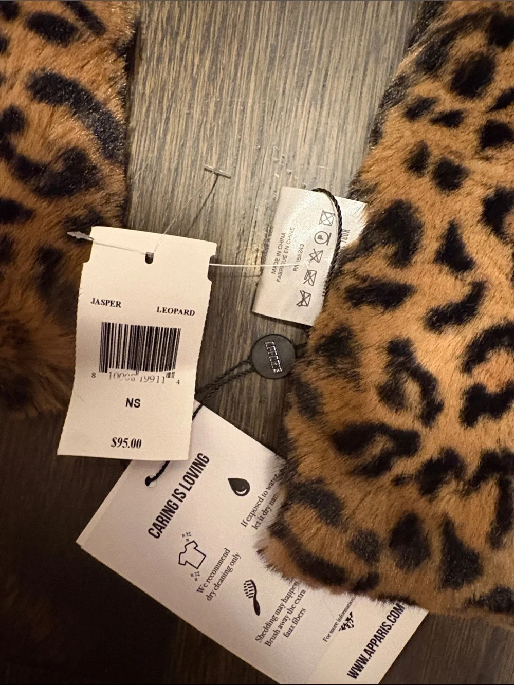 Apparis luxurious faux