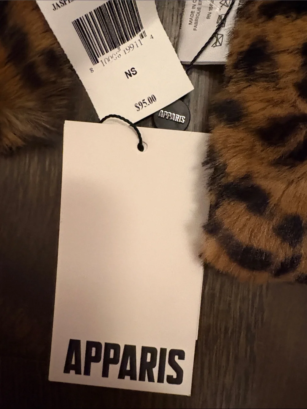 Apparis luxurious faux
