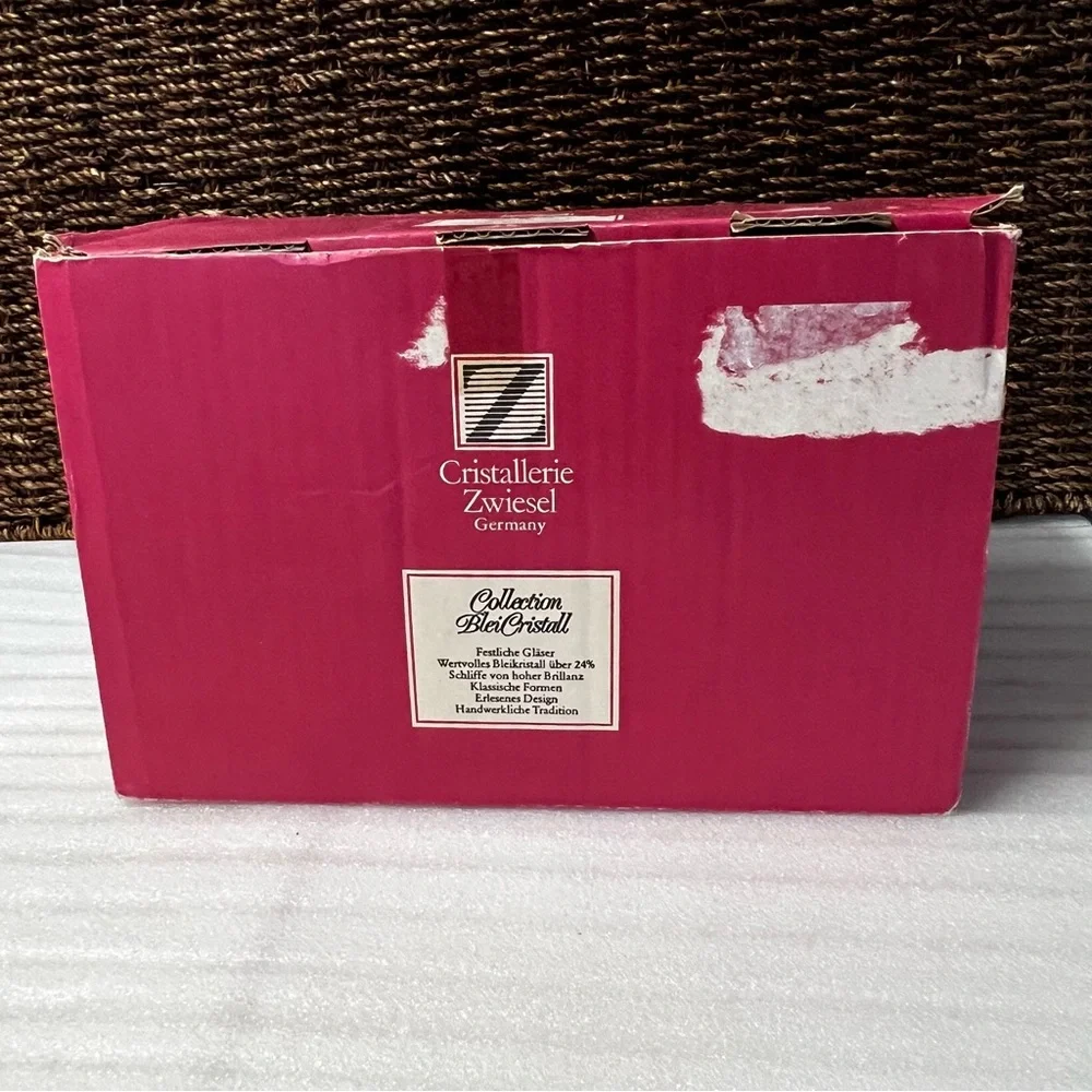Schott Zwiesel chips its