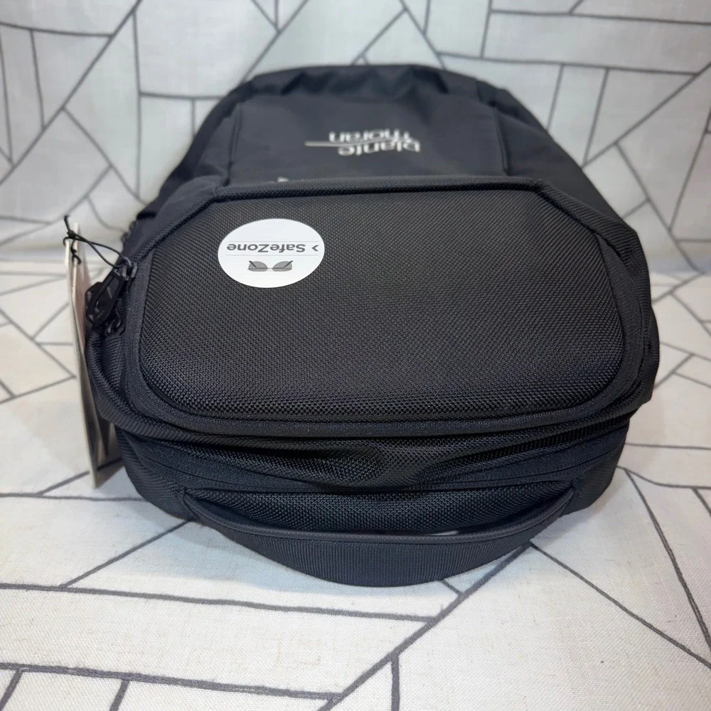 Thule accent backpack