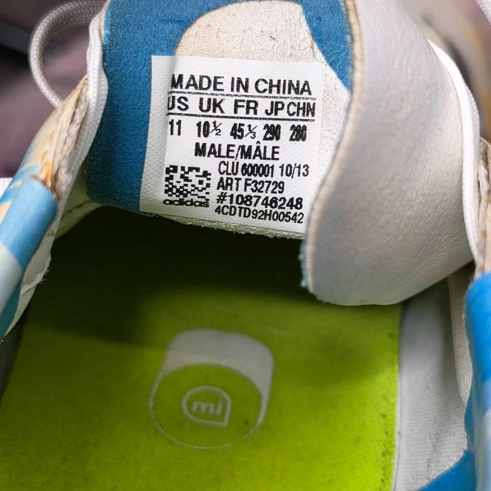 adidas item that