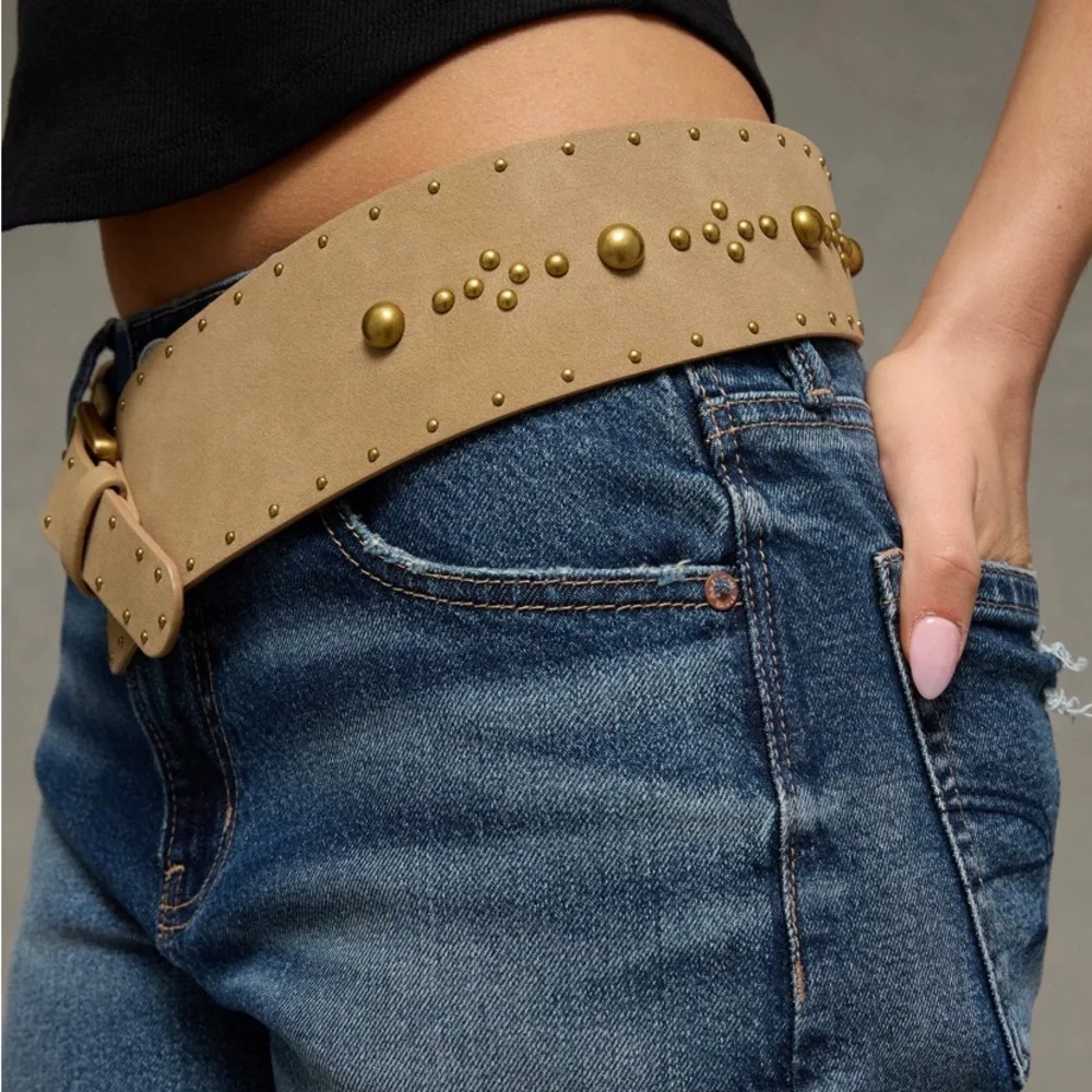 American Eagle Outfitters tan leather
