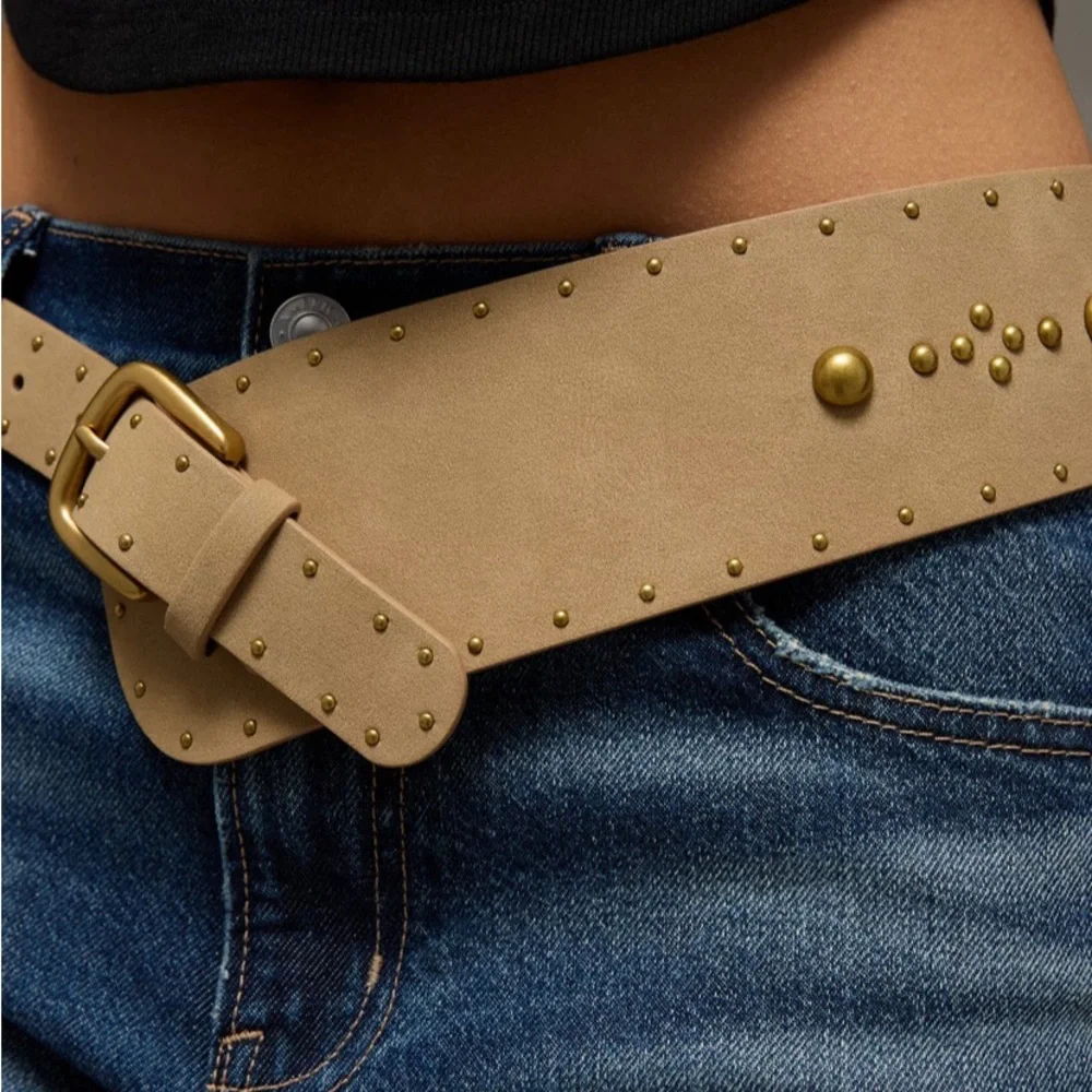 American Eagle Outfitters tan leather
